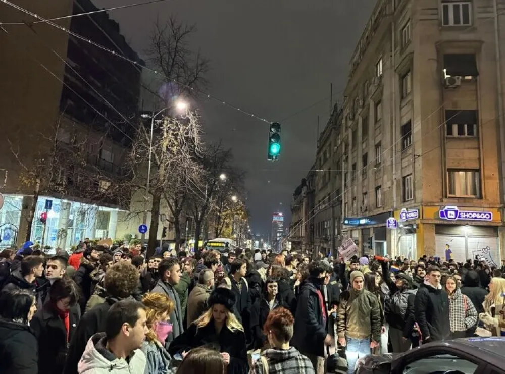 &Scaron;irom Srbije počela okupljanja građana protiv blokada