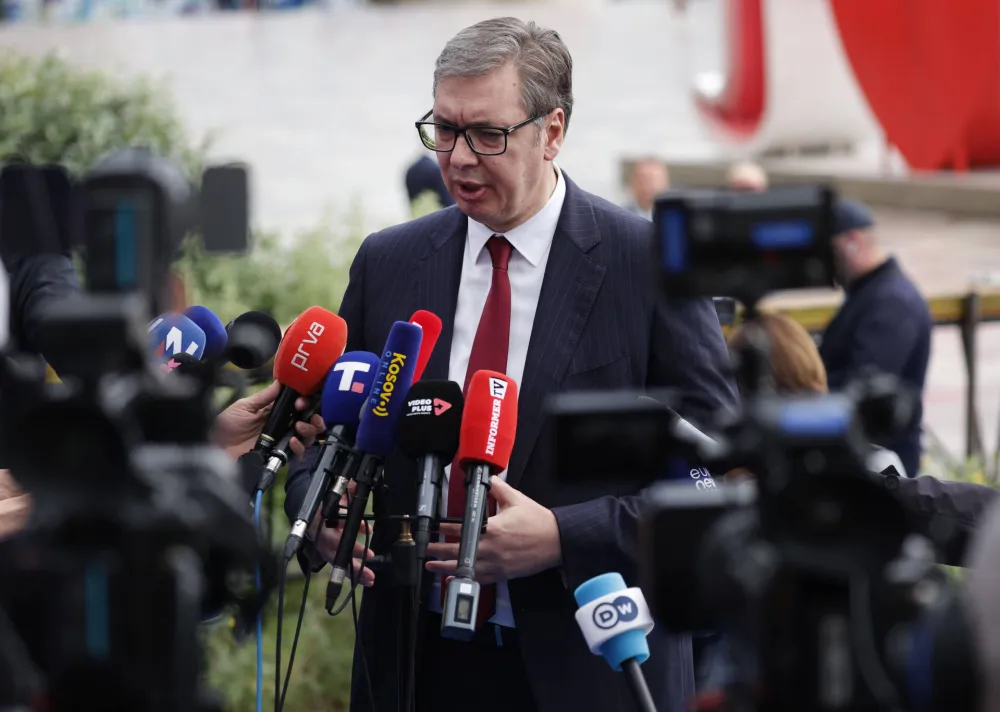 Vučić na skupu protiv blokada: "Okupilo se 55.000 ljudi"
