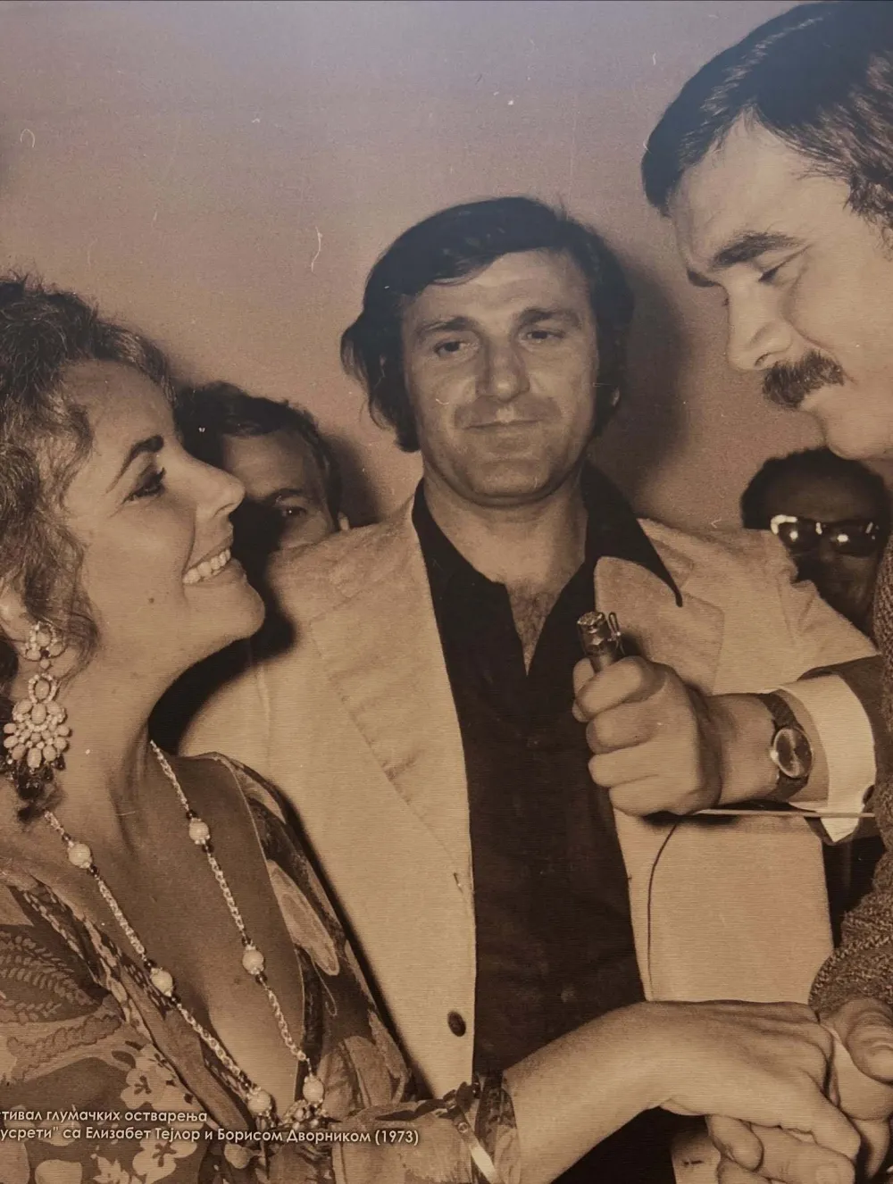 (FOTO) Omaž velikanu u Herceg Novom: "Bata u 90 slika"