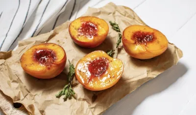 Sočni desert od zapečenih breskvi koji ćete stalno praviti&nbsp;