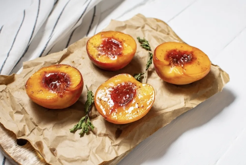 Sočni desert od zapečenih breskvi koji ćete stalno praviti&nbsp;