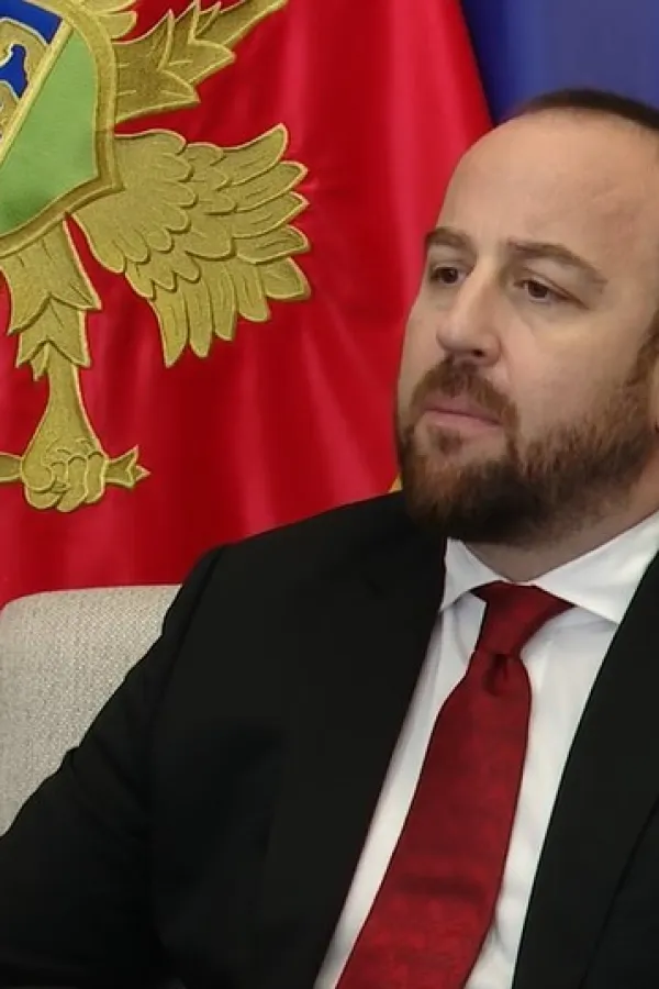 Nikolić za "Dan": Problemi sve složeniji, a vlast ne preuzima odgovornost