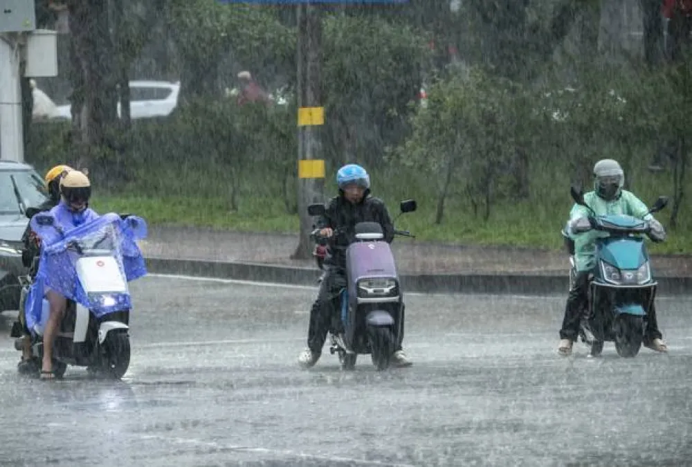 Tajfun Kadžiki pogodio Vijetnam