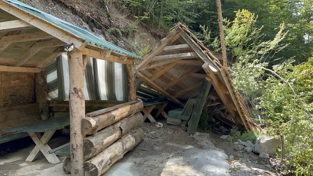 (VIDEO) Voda odnijela pomoćne objekte, ribnjak i puteve u Lijevoj Rijeci