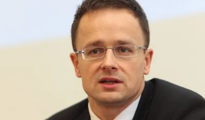 Sijarto: Mađarska neće prekinuti isporuku struje Ukrajini