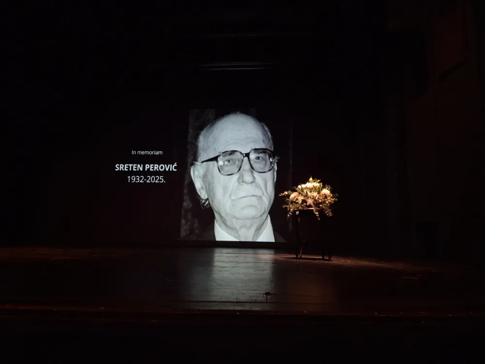 Posljedni poydrav književniku Sretenu Peroviću
