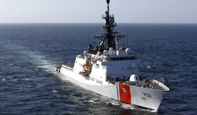 SAD: Obalska straža tokom ljeta zaplijenila 34 tone droge sa prekookeanskih brodova