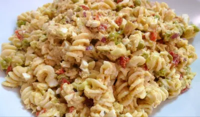 Ručak za pola sata: Sočna tjestenina s tunom i paradajzom