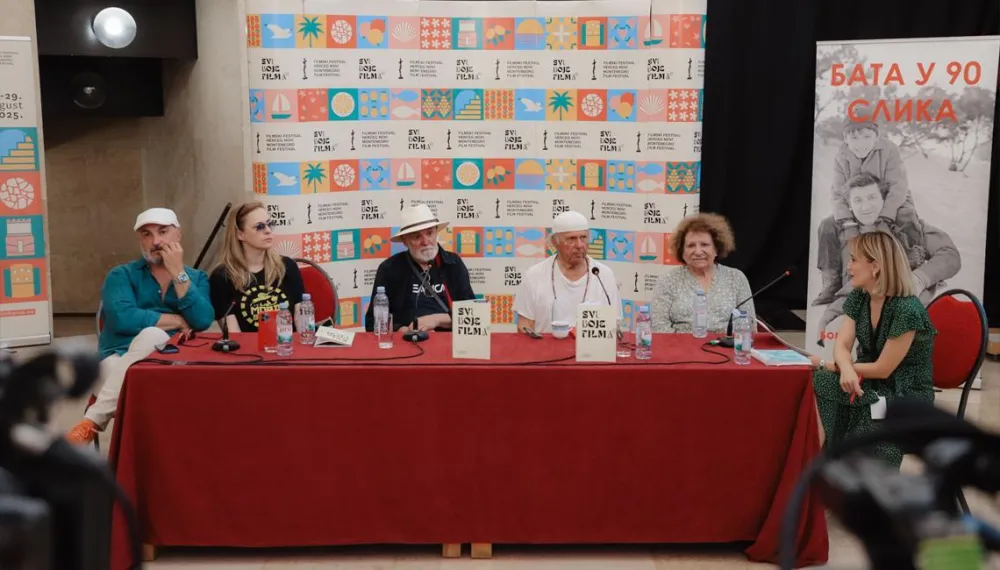 Konferencija za medije, ekipa filma "Paviljon"