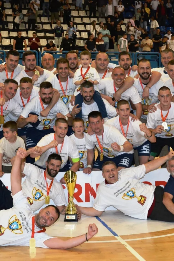 Пивљани на врху