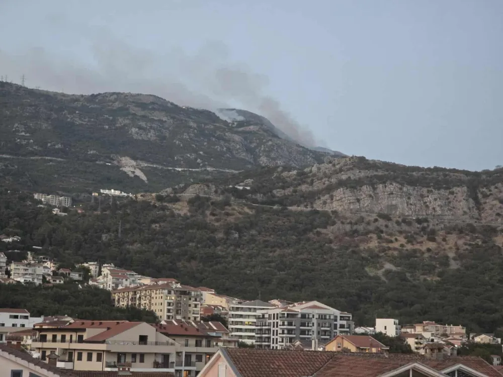 (VIDEO) Požar iznad Budve