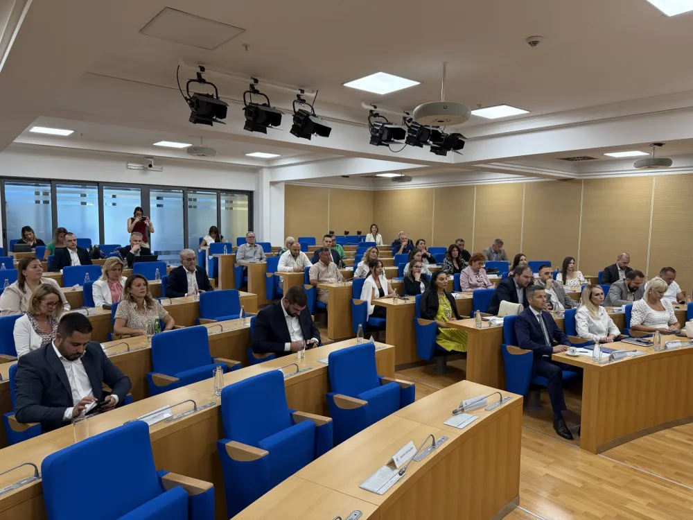 Komplikuje se situacija nakon izjave Mujovića o ishodu razgovora sa najvi&scaron;im državnim zvaničnicima: DNP prijeti da napu&scaron;ta vlast