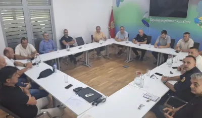 Sastanak komandira službi za&scaron;tite i spa&scaron;avanja: Potrebna profesionalizacija sistema za&scaron;tite od požara