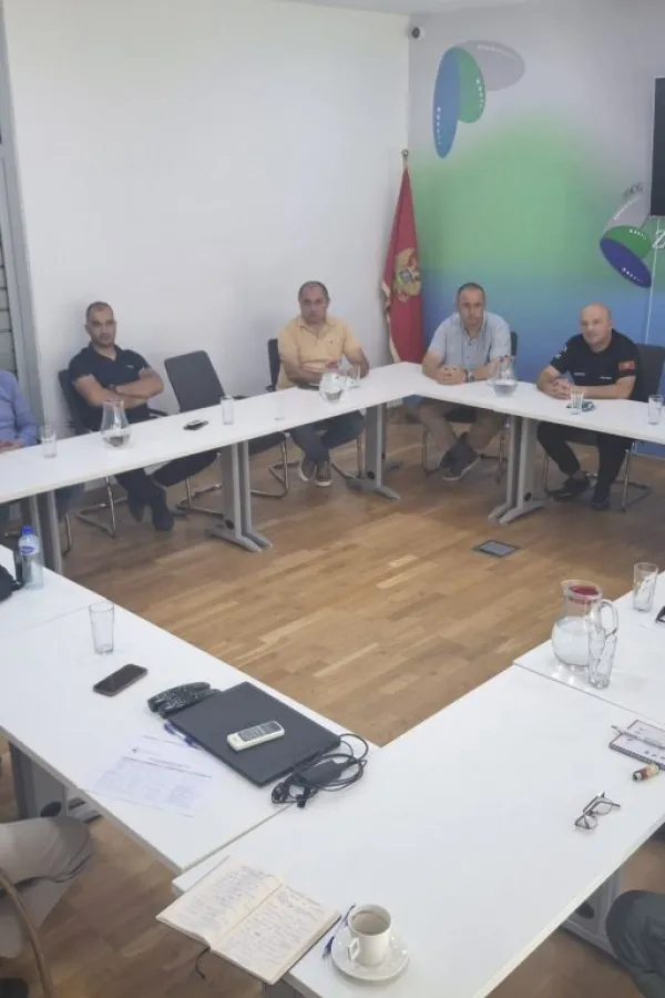 Sastanak komandira službi za&scaron;tite i spa&scaron;avanja: Potrebna profesionalizacija sistema za&scaron;tite od požara