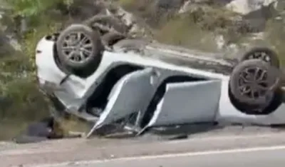 Udes kod tunela Mekavac, prevrnulo se vozilo