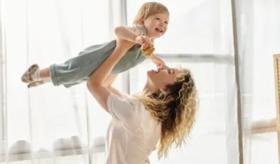 Mame koje odgajaju samouvjerene ćerke rade &scaron;est stvari drugačije