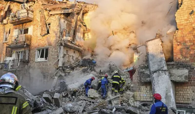 (FOTO) Broj poginulih u ruskom napadu na Kijev porastao na 25