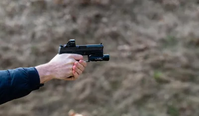 Policija traga za ubicom Krivokapića: Ki&scaron;a metaka na kućnom pragu