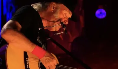 Nil Jang objavio pesmu "Big Crime" u kojoj surovo kritikuje Donalda Trampa