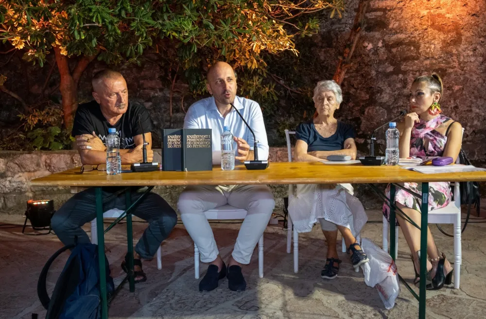 Književnost kao biće života i biće naroda