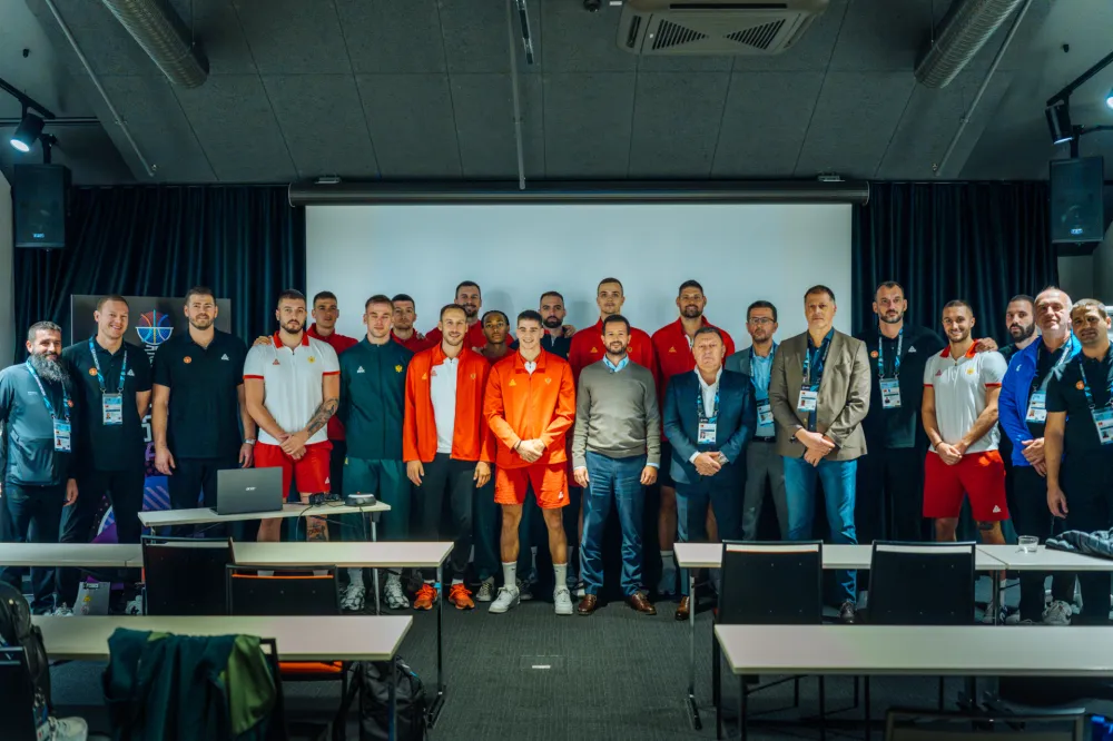 Milatović bodri ko&scaron;arka&scaron;e u Finskoj: Vi ste uzor i inspiracija djeci u Crnoj Gori