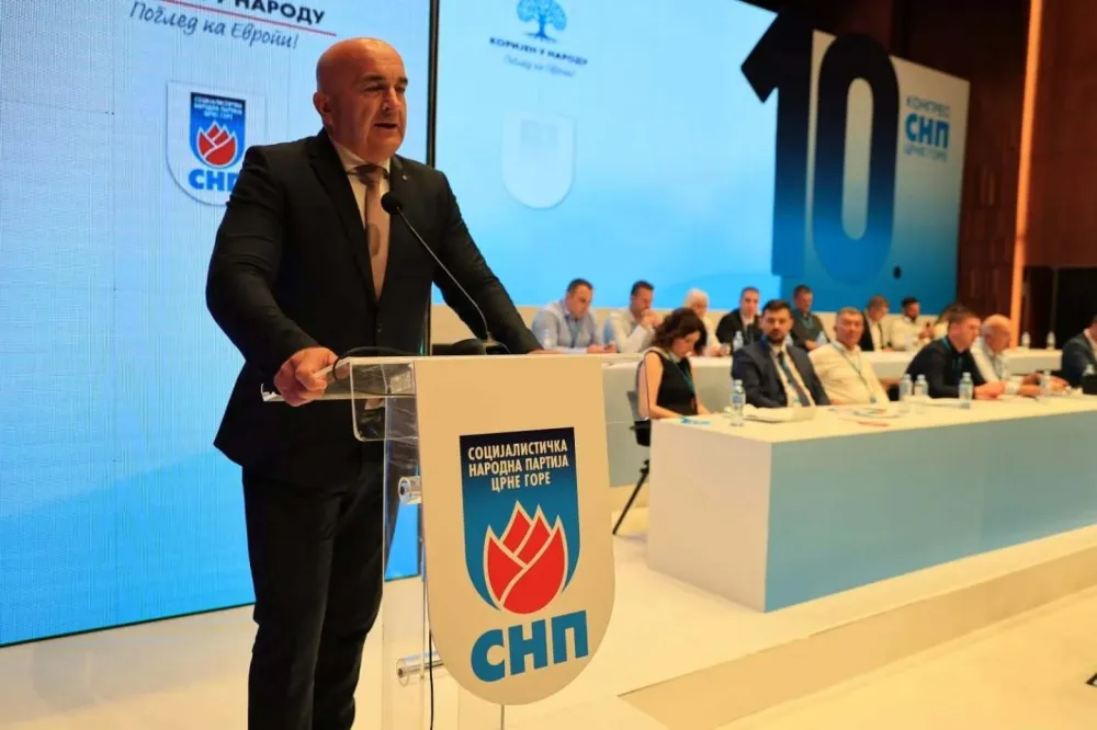Deseti kongres Socijalističke narodne partije održan u sjenci najave novog raskola u toj stranci: Od SNP-a sedam partija