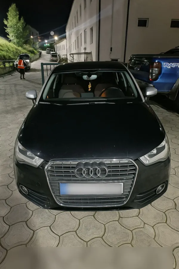 (FOTO) Pretresi u Rožajama: Oduzeta vozila, oružje, municija, tablete i bodeži