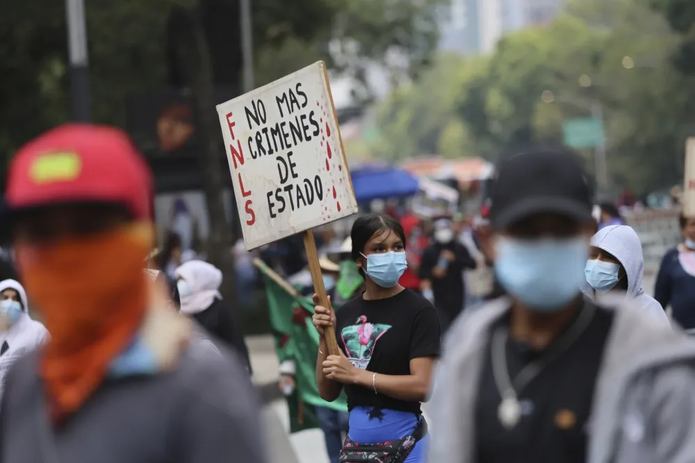 (FOTO) Protesti u Meksiku: Hiljade ljudi na ulicama zbog učestalih nestanaka &ndash; traži se reakcija vlasti