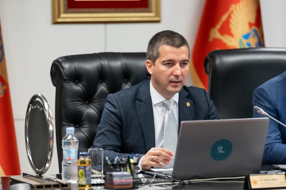 Bečić: Ponosan sam &scaron;to petu godinu zaredom svi učenici osnovnih &scaron;kola imaju besplatne udžbenike