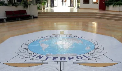 Skandal u &Scaron;vajcarskoj: Crnogorskom Interpolu poku&scaron;ali da izruče lažnog Vujića, a ne &scaron;kaljarca sa potjernice