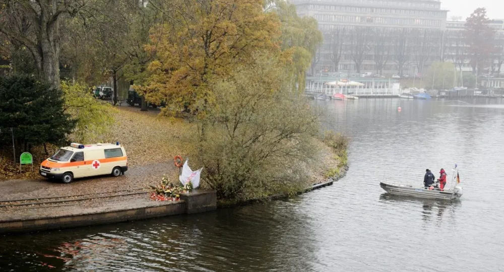 Njemici na jezeru iz čamca ispale naočare, utopila se tražeći ih