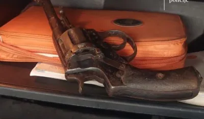 Bar: Uhap&scaron;ena osoba bliska OIL kod koje je pronađen revolver