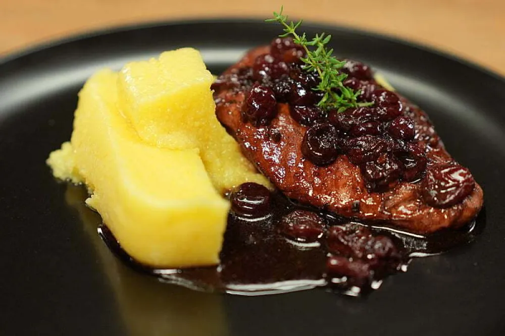 Napravite gurmansku piletinu s vi&scaron;njama