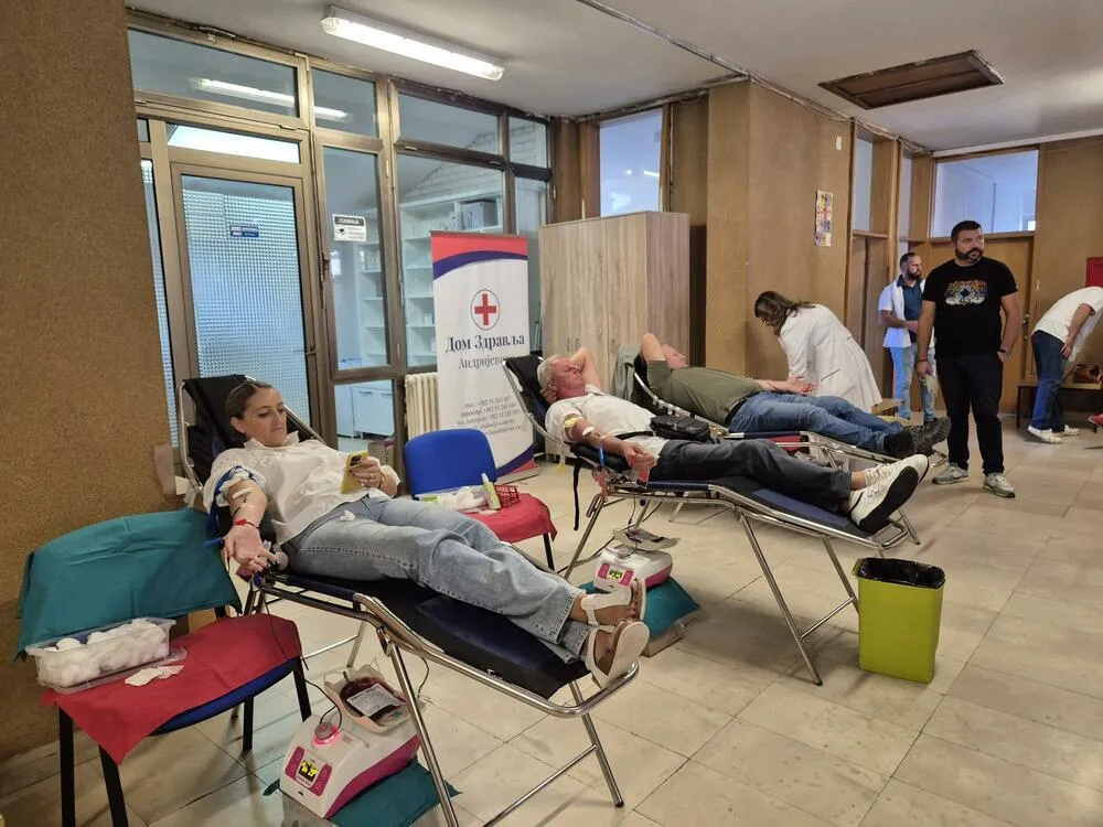 Dom zdravlja Andrijevica uspje&scaron;no realizovao akciju dobrovoljnog davanja krvi