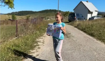 (VIDEO) Nakon 25 godina O&Scaron; u Maloj Crnoj Gori otvorila vrata: &Scaron;kolsko zvono samo za Moniku Dakić