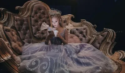 Ariana Grande ide na "Eternal Sunshine" turneju