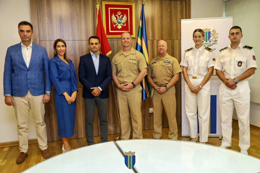 Raičević ugostio delegaciju američkog ratnog broda: Potvrda oslonca na podr&scaron;ku američkih partnera