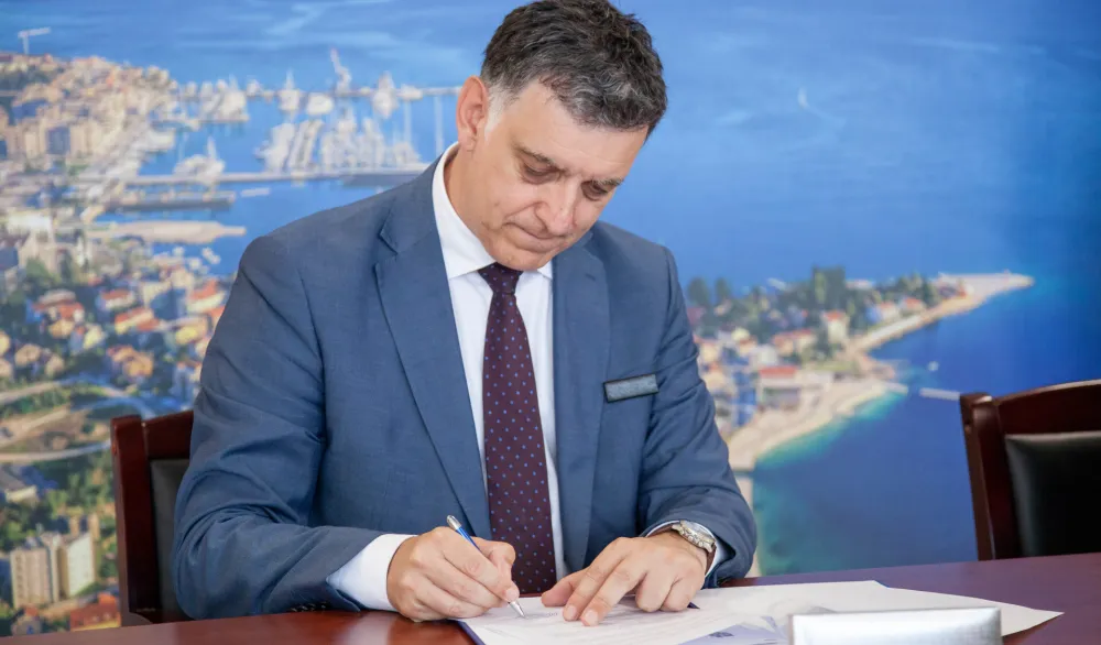 Željko Komnenović