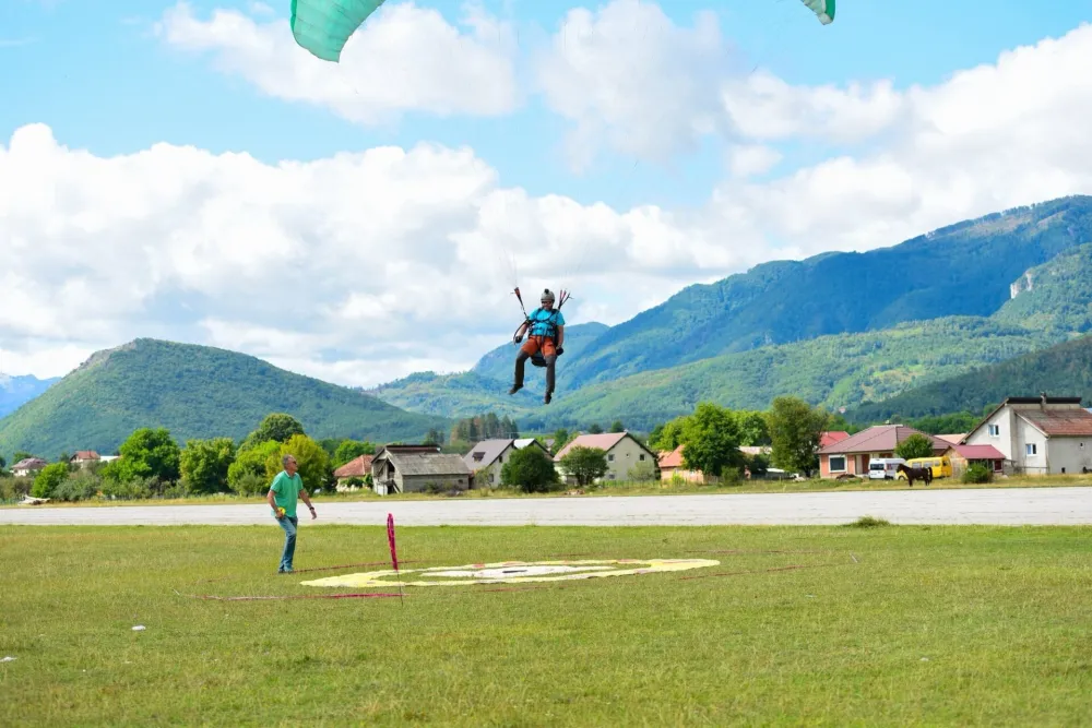 Održan Međunarodni memorijalni kup u paraglajdingu "Slavko &Scaron;ćekić":&nbsp;Lazar i Nehal&nbsp;najbolji