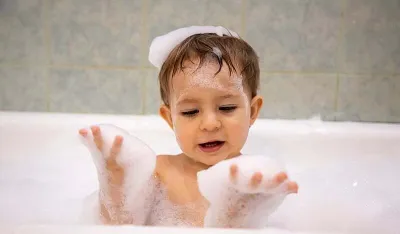 Riječ stručnjaka: Treba li bebe kupati svaki dan