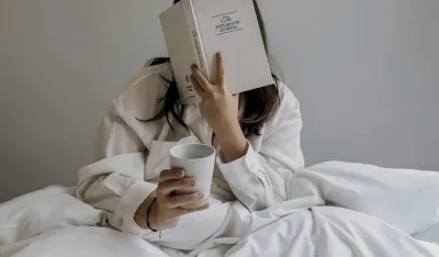 Čitanje smanjuje stres, ali kako da vam postane dnevna rutina?