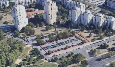 Blok pet dobija troetažnu garažu