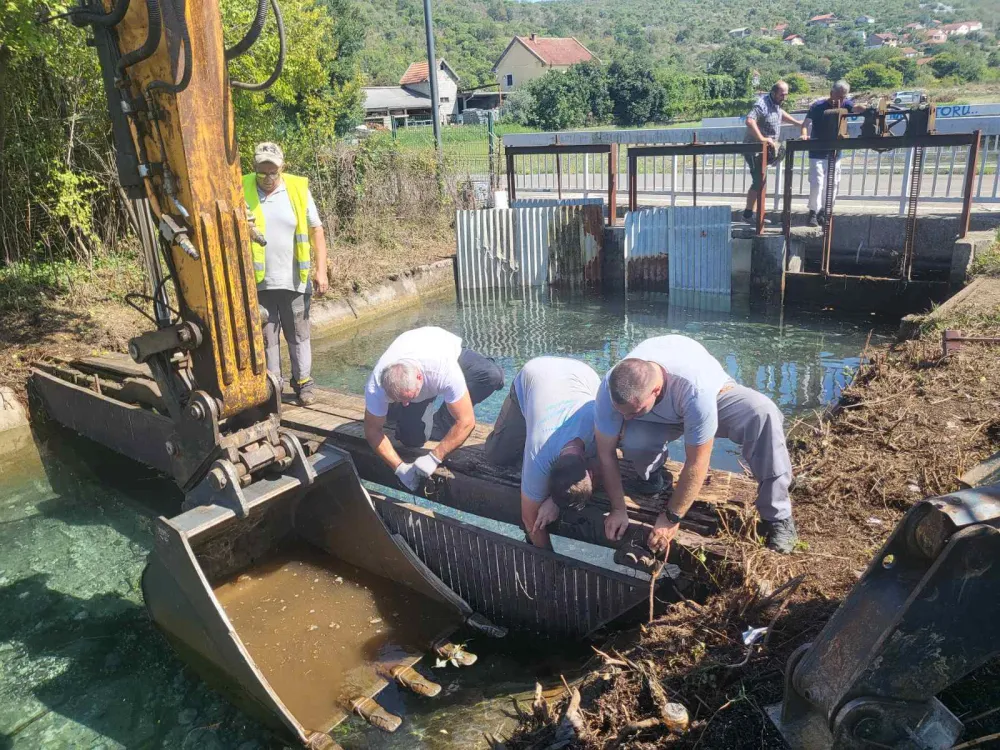 Od mulja oči&scaron;ćen kanal Mareze