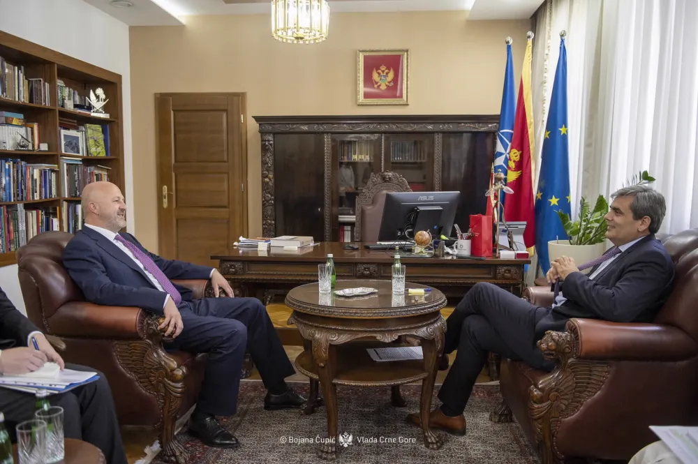 Ibrahimović sa novoimenovanim ambasadorima Belgije i Indonezije