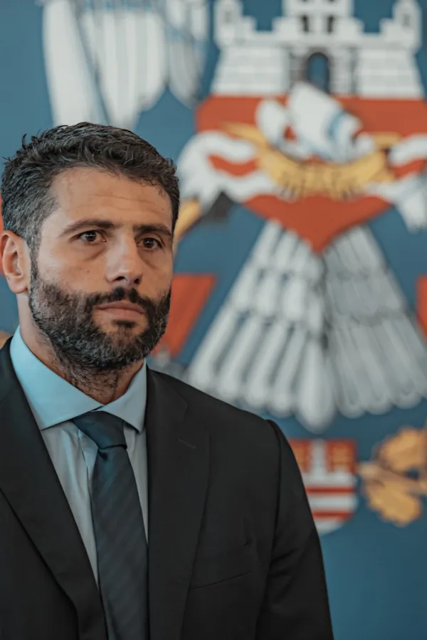 Državni revizori traže razre&scaron;enje gradonačelnika Beograda zbog nepravilnosti u isplatama