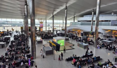 Terminal na aerodromu Hitrou evakuisan nakon sumnje na incident sa opasnim materijama