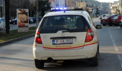 Evidentirano 16 saobraćajnih nezgoda, povrijeđene četiri osobe