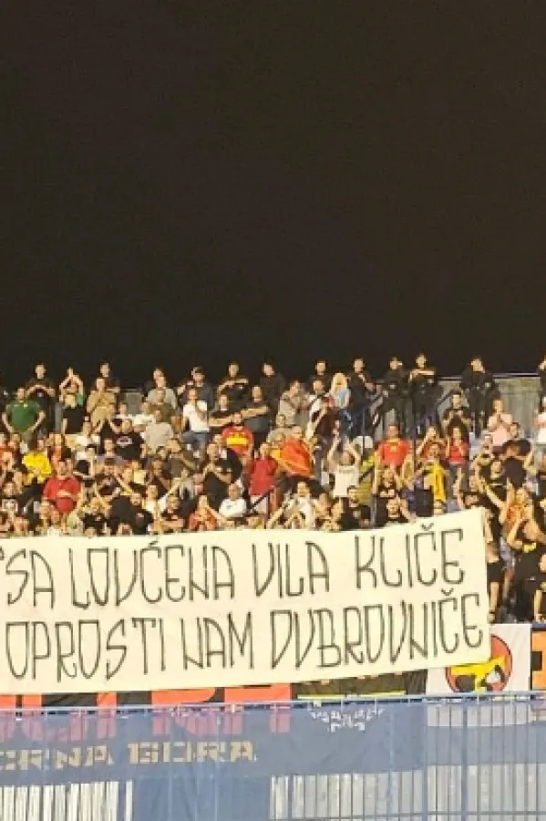 Poklič sa tribina većina je osudila, opozicija prećutala