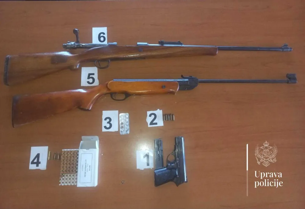 Policija u devet pretresa oduzela oružje, municiju i drogu