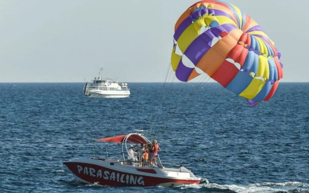 Parasejlingom u smrt